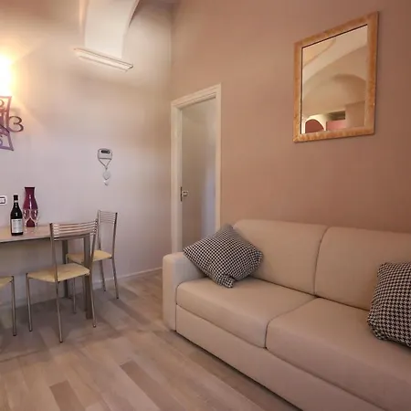 Apartament Petit Vanessa *